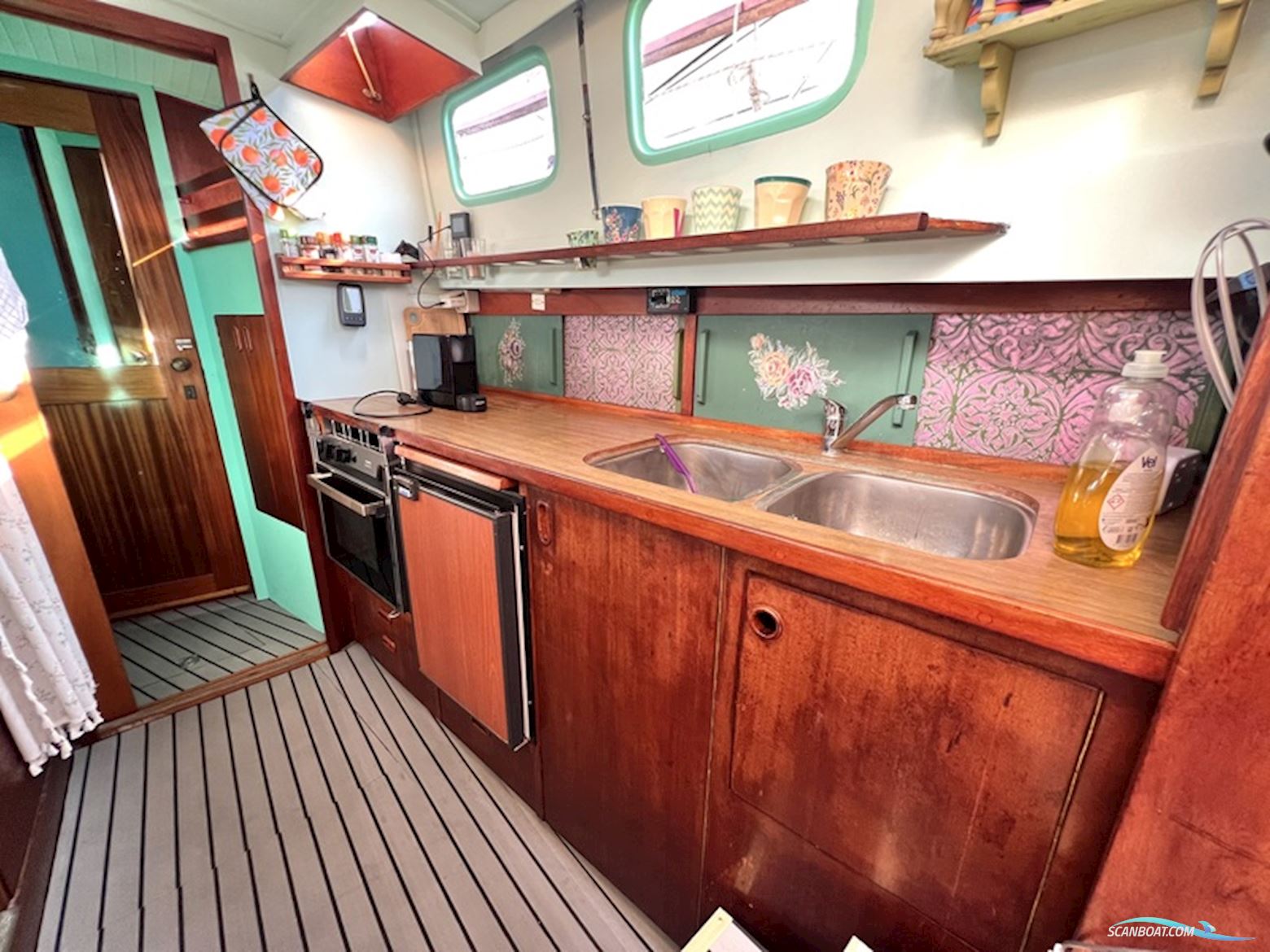 Nauticat 33