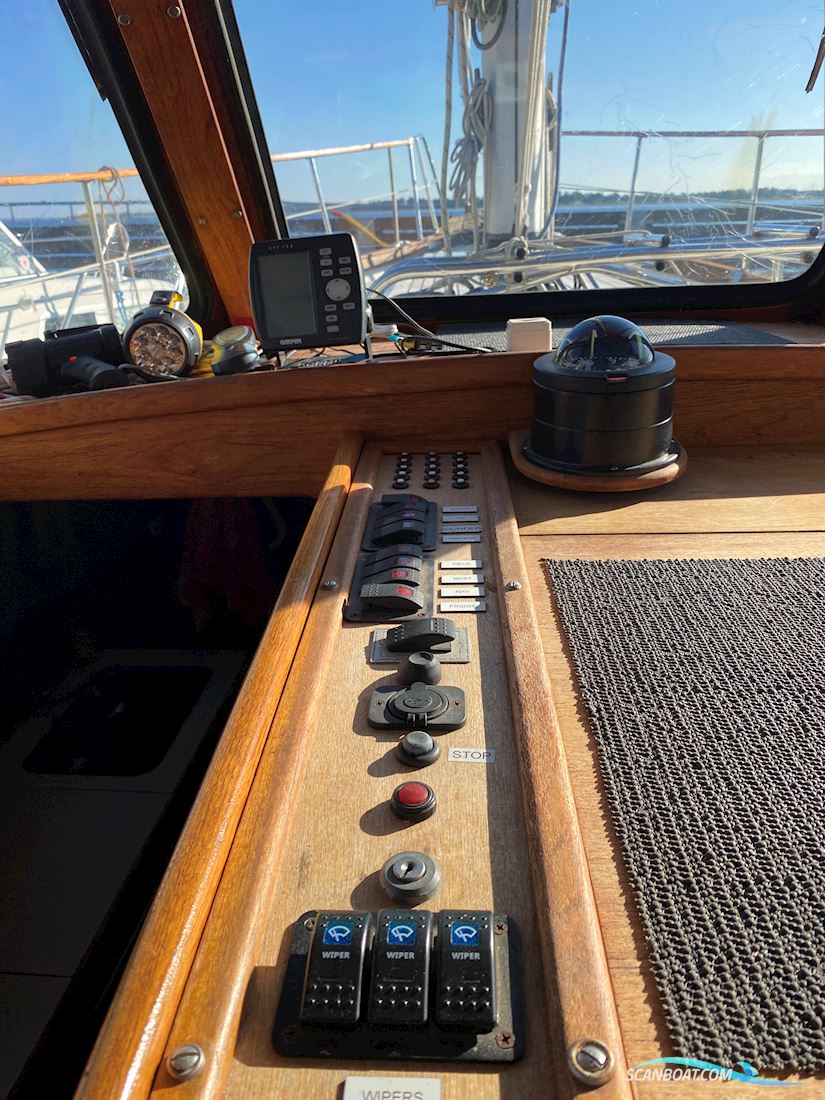 Nauticat 38