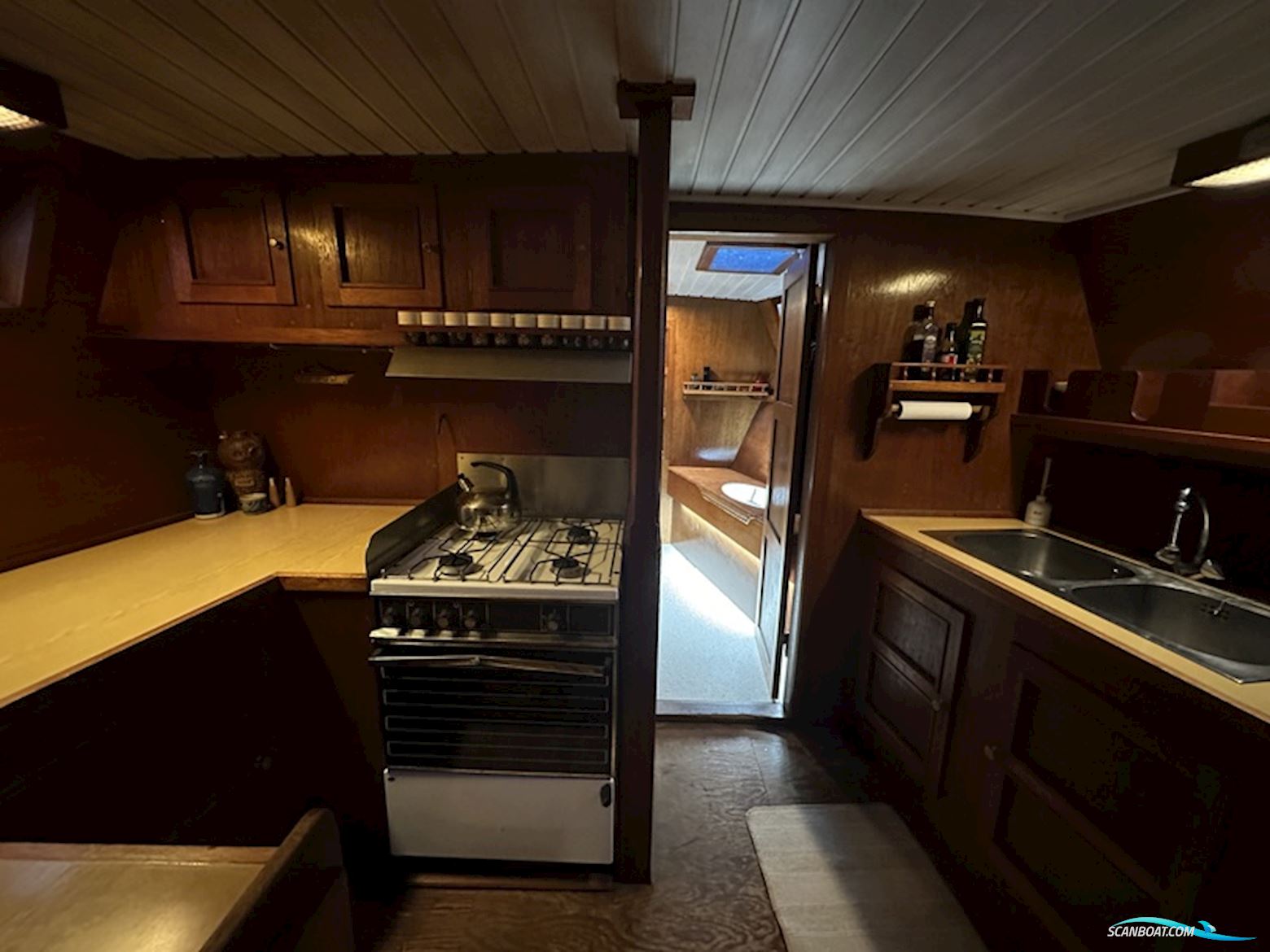 Pilothouse Motorsejler 49