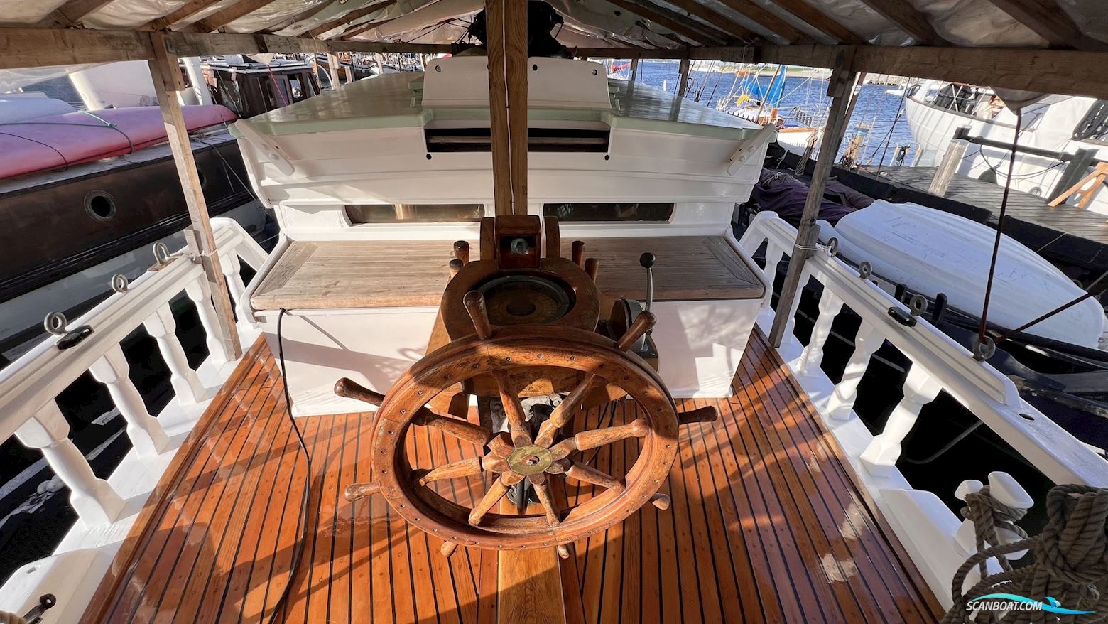 wooden boat - Jagt Ketch Rigged