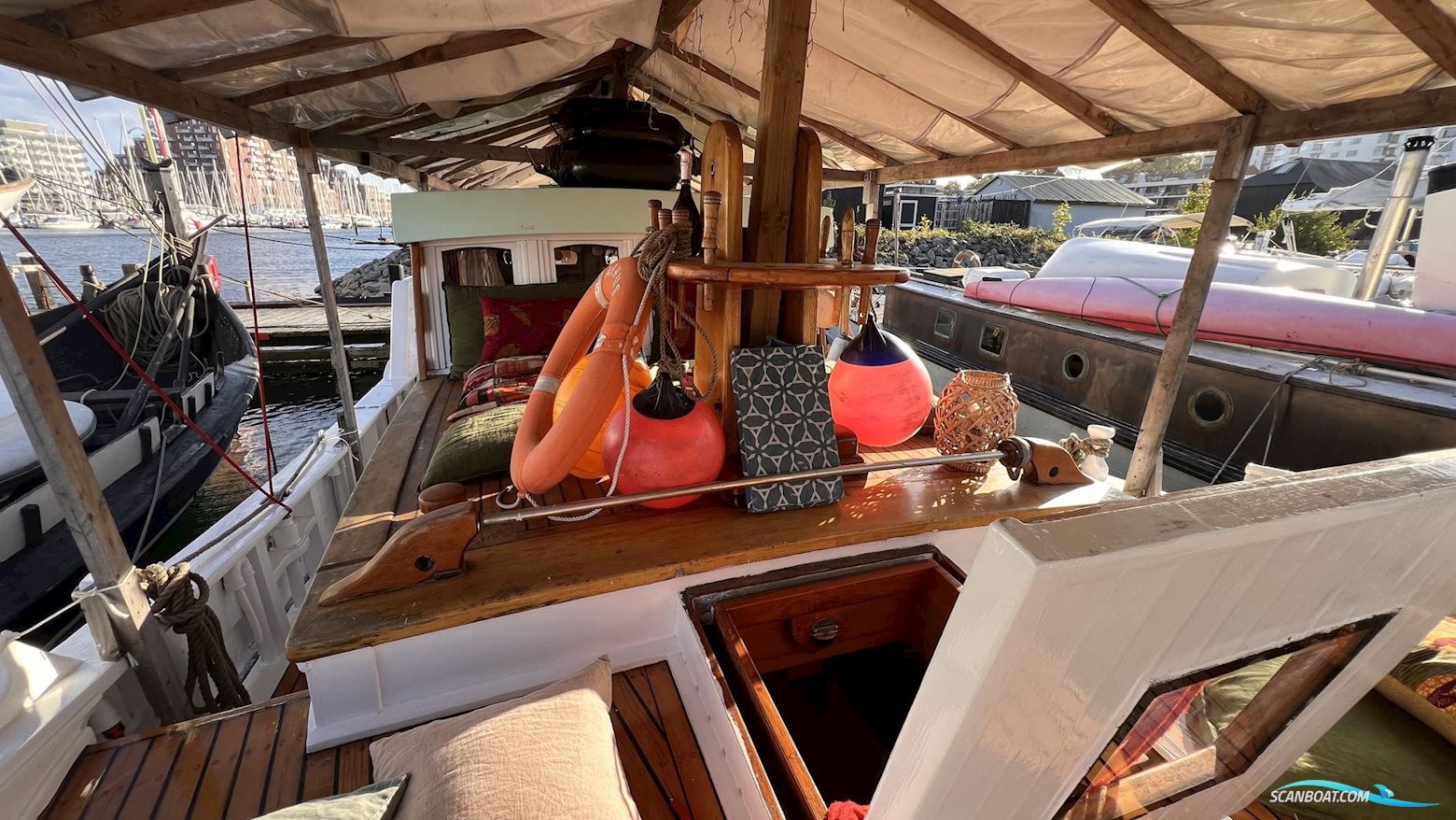 wooden boat - Jagt Ketch Rigged