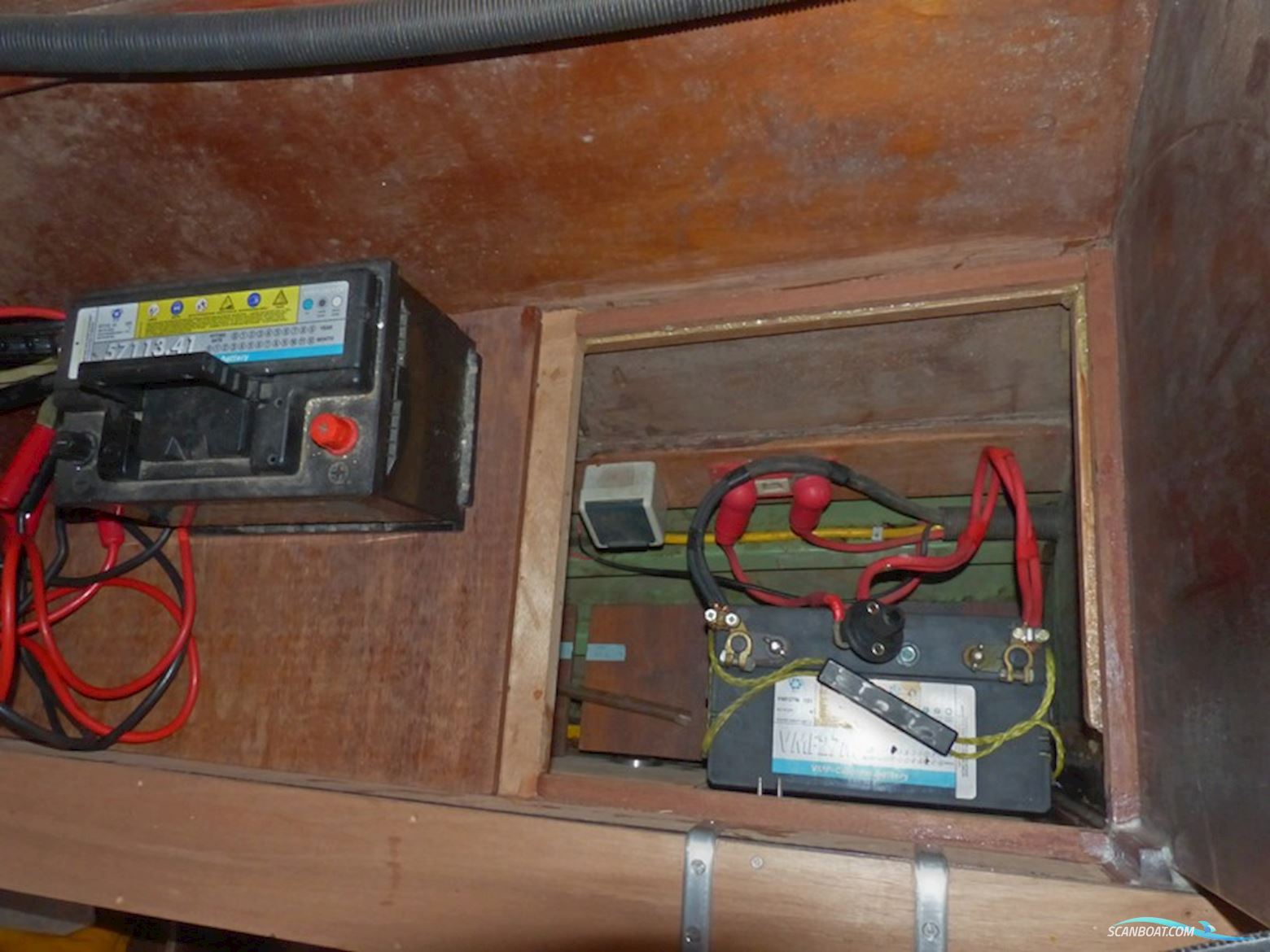 Amateur Con Basetta 28 Trimaran