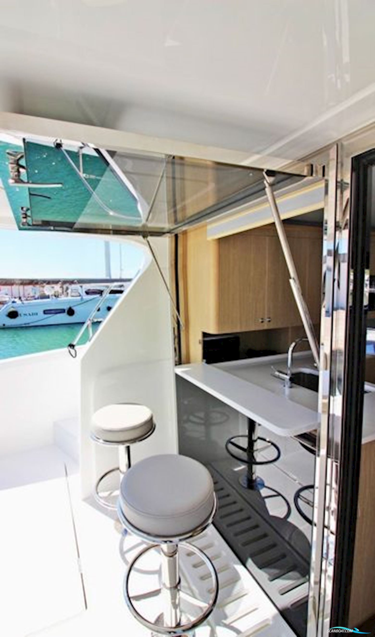 Aquila 42 Owner´s version