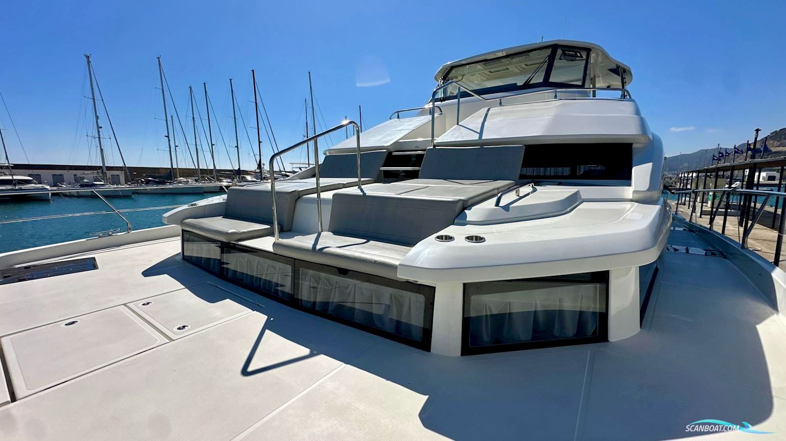 Aquila 54 Yacht