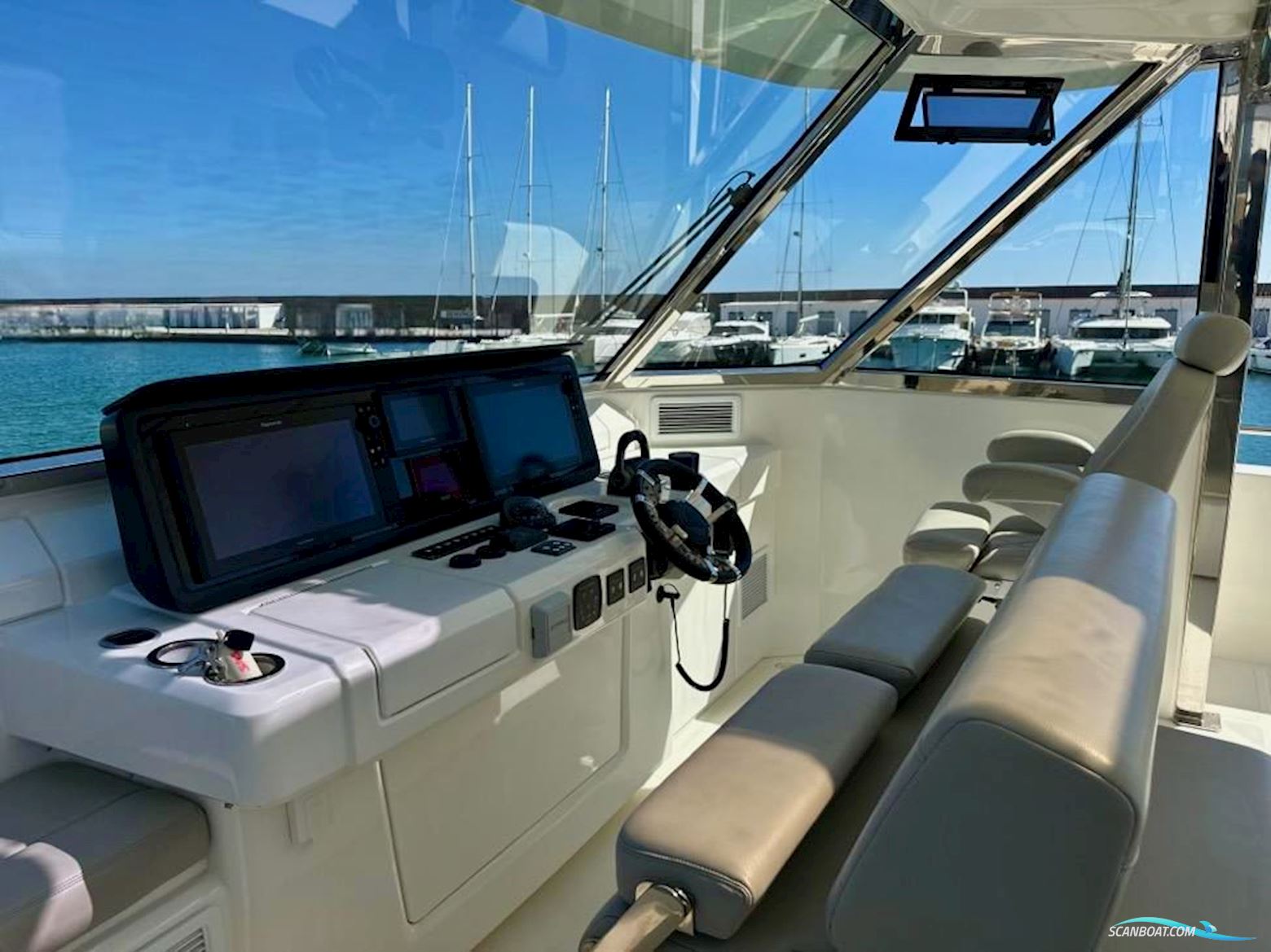 Aquila 54 Yacht