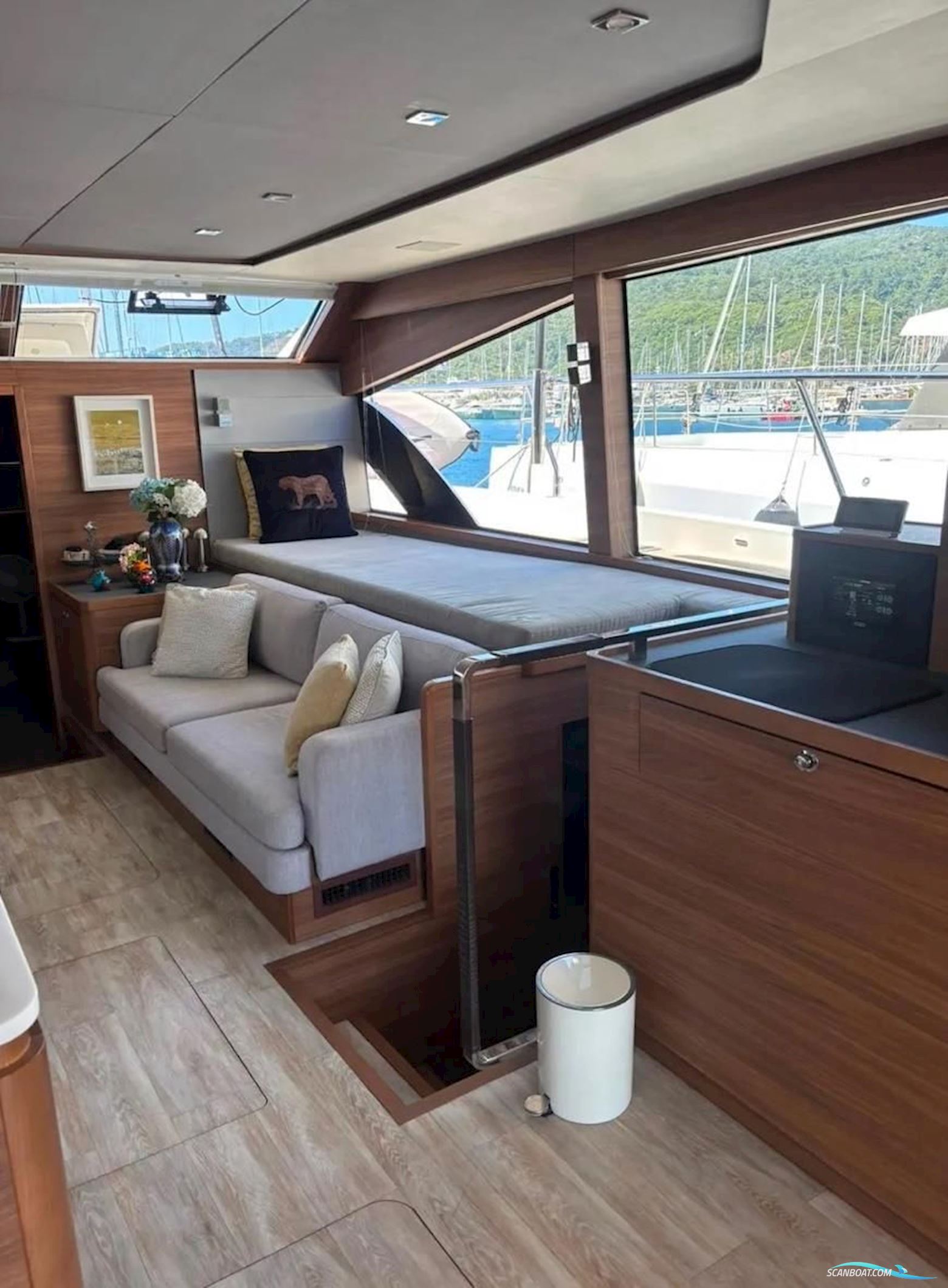 Aquila 54 Yacht