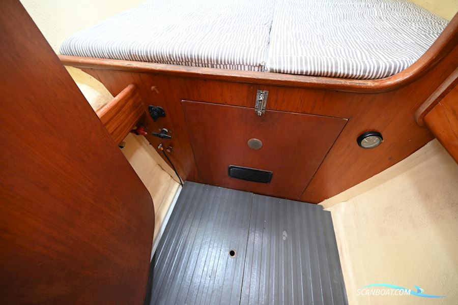 Beneteau Blue II Catamaran