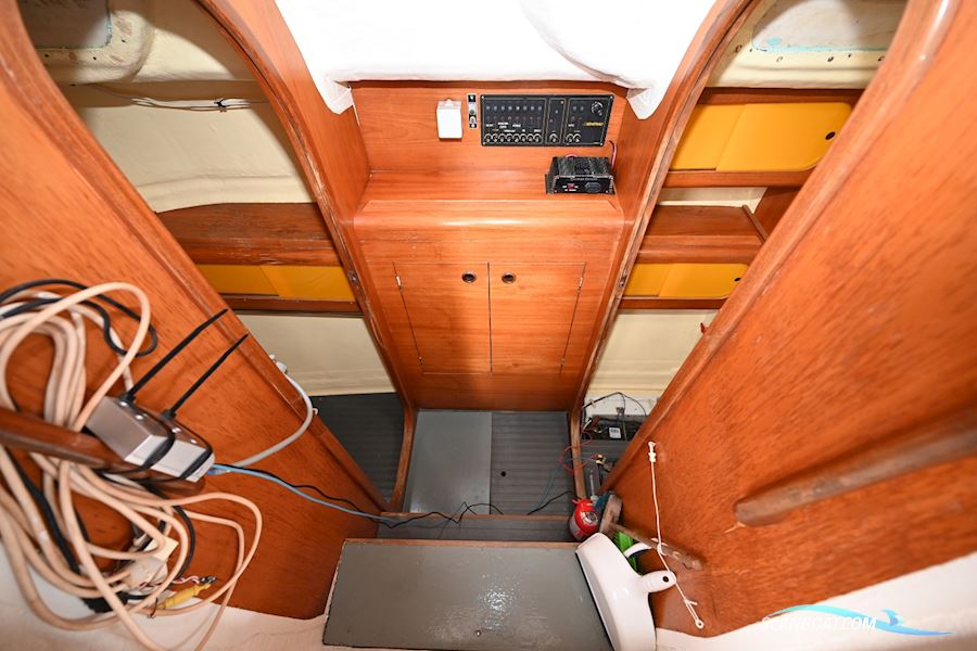 Beneteau Blue II Catamaran