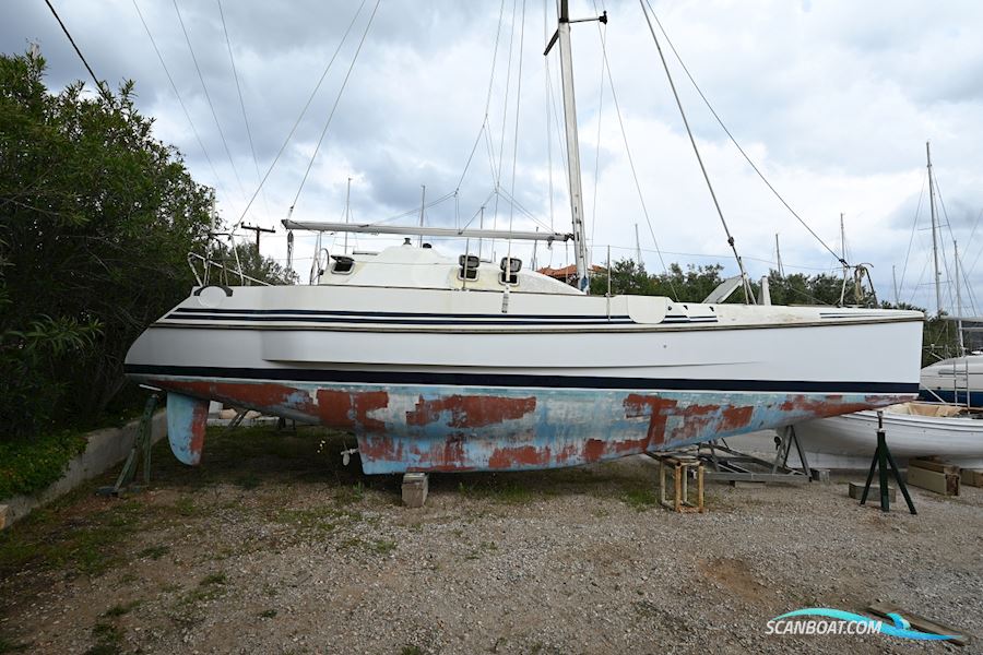 Beneteau Blue II Catamaran