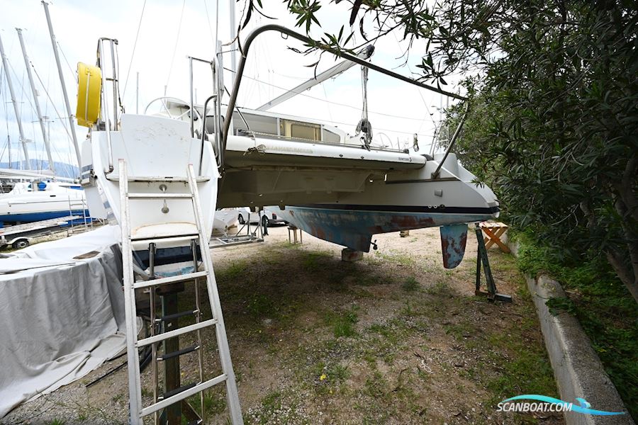 Beneteau Blue II Catamaran