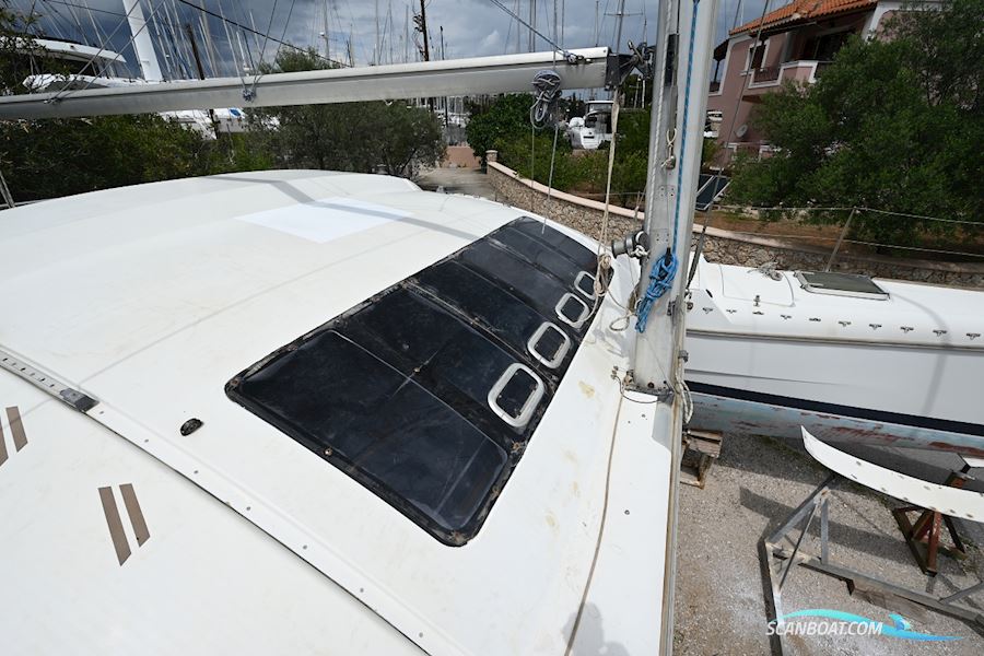 Beneteau Blue II Catamaran