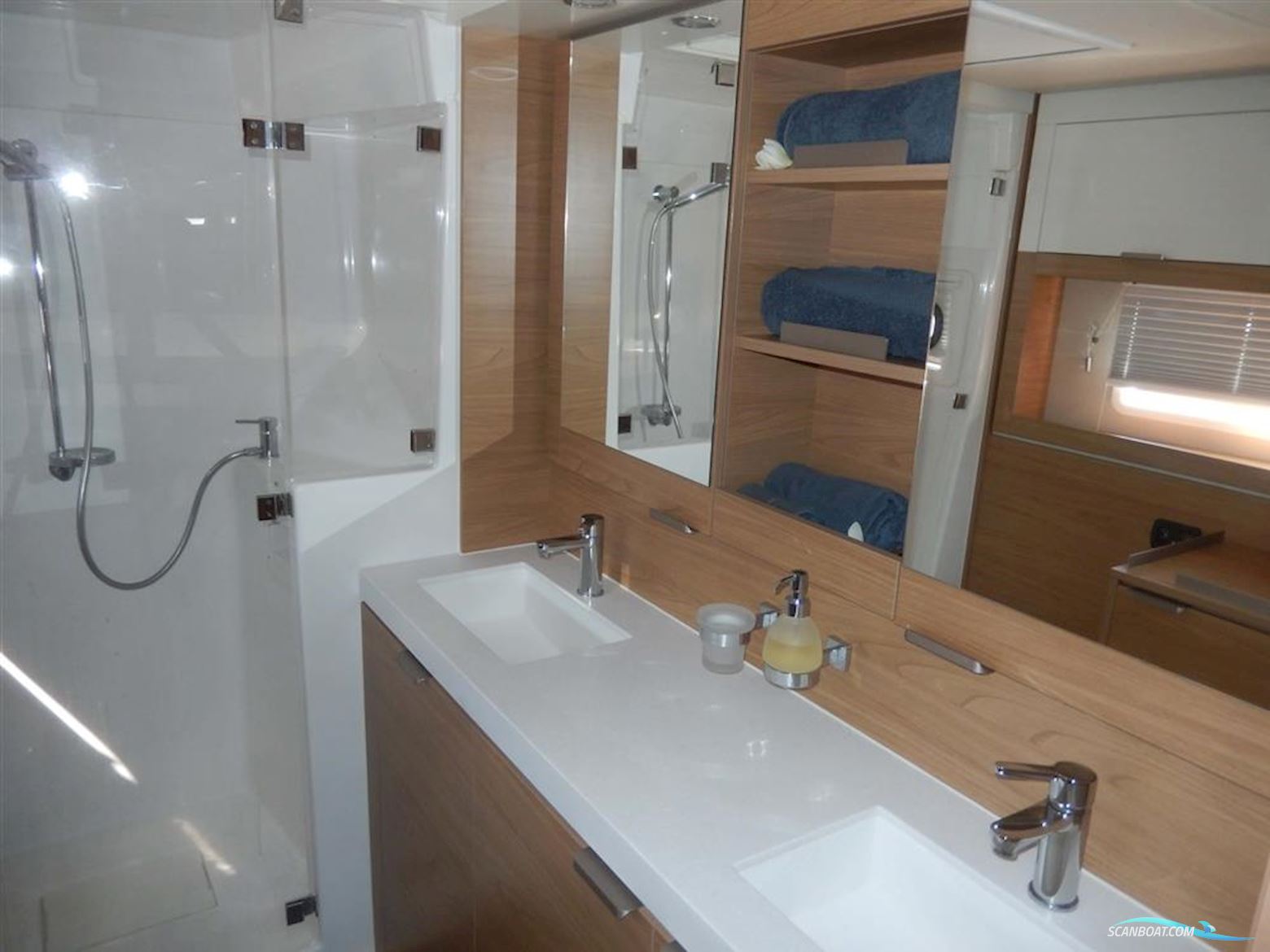 Catana Bali 4.4