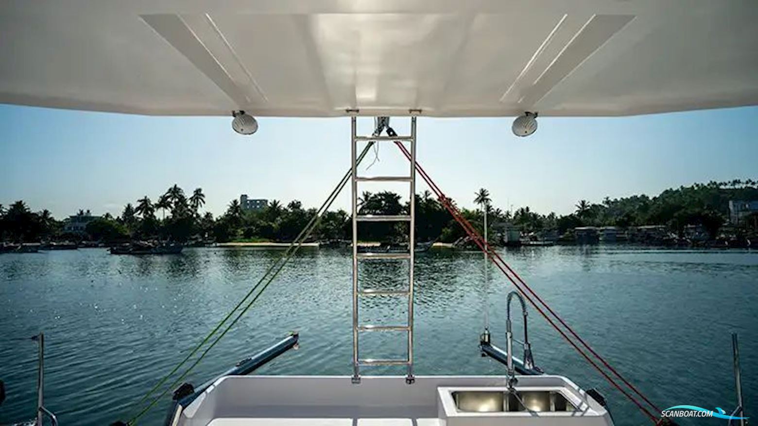 DAY CHARTER OV 40