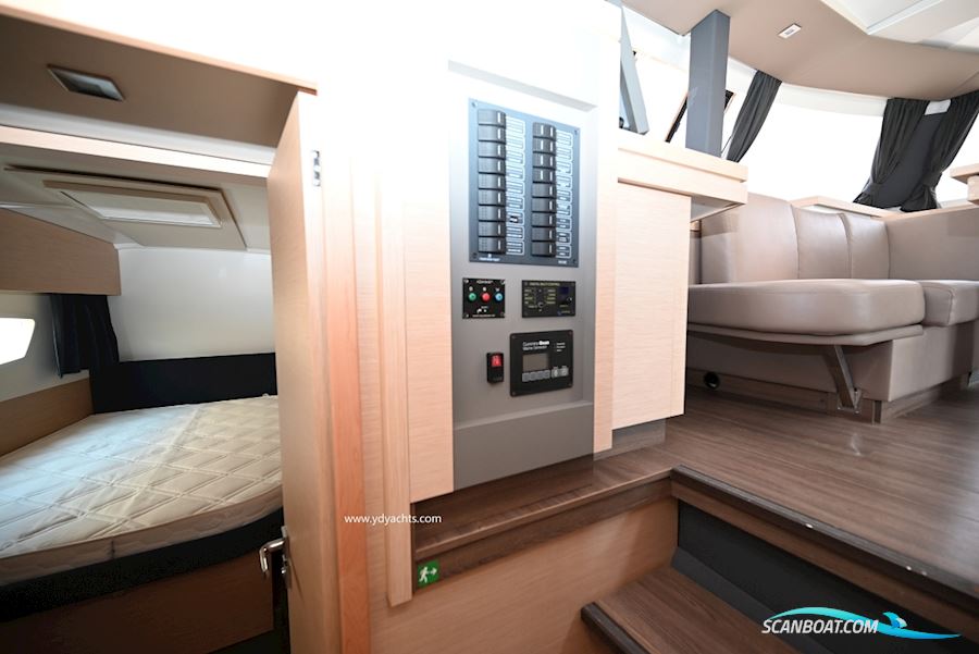 Fountaine Pajot Astrea 42