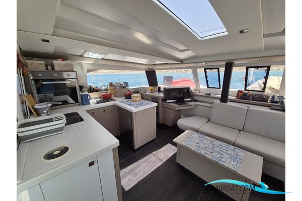 Fountaine Pajot Astrea 42