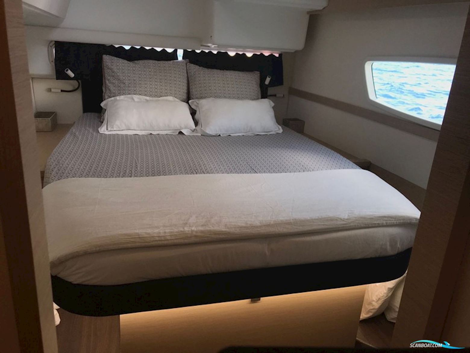 Fountaine Pajot Helia 44