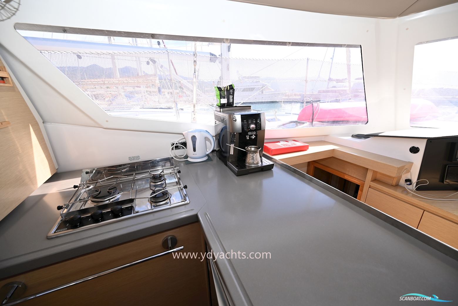 Fountaine Pajot Helia 44
