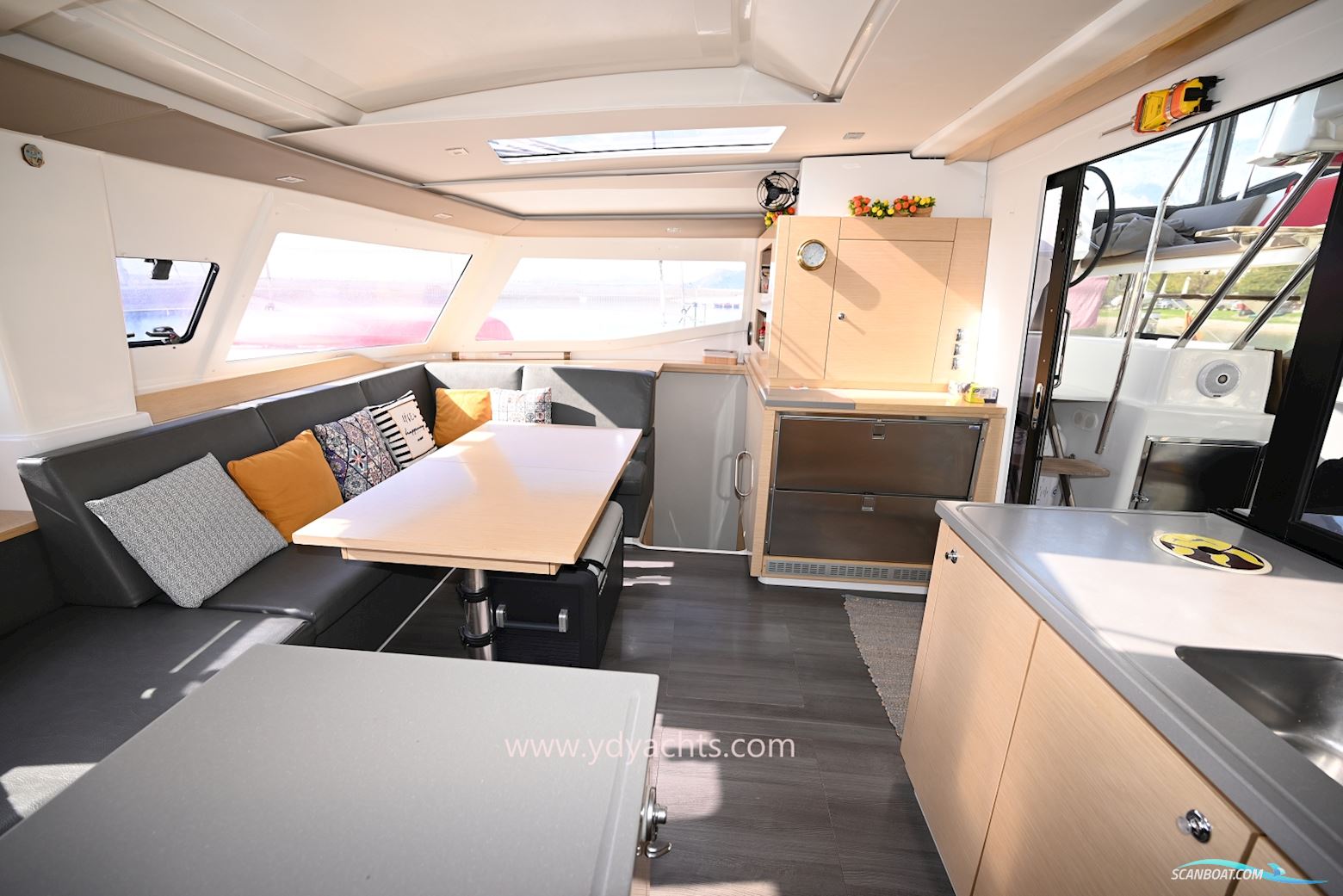 Fountaine Pajot Helia 44