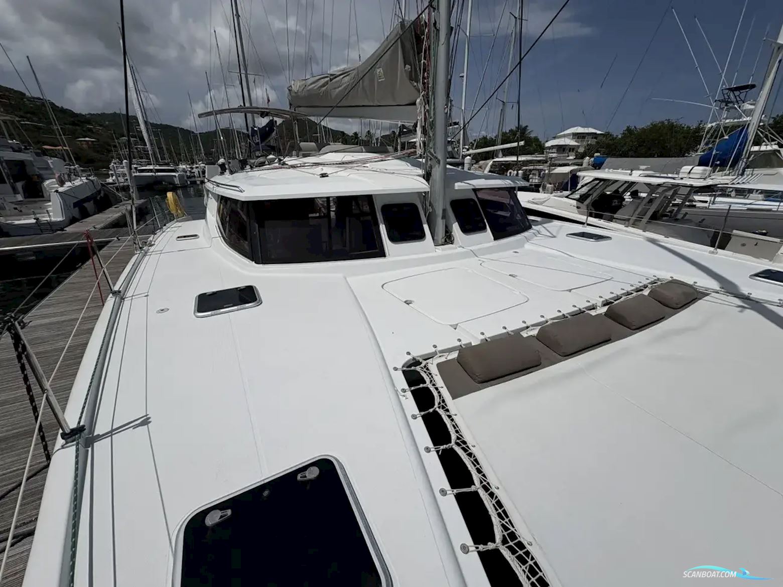 Fountaine Pajot Helia 44
