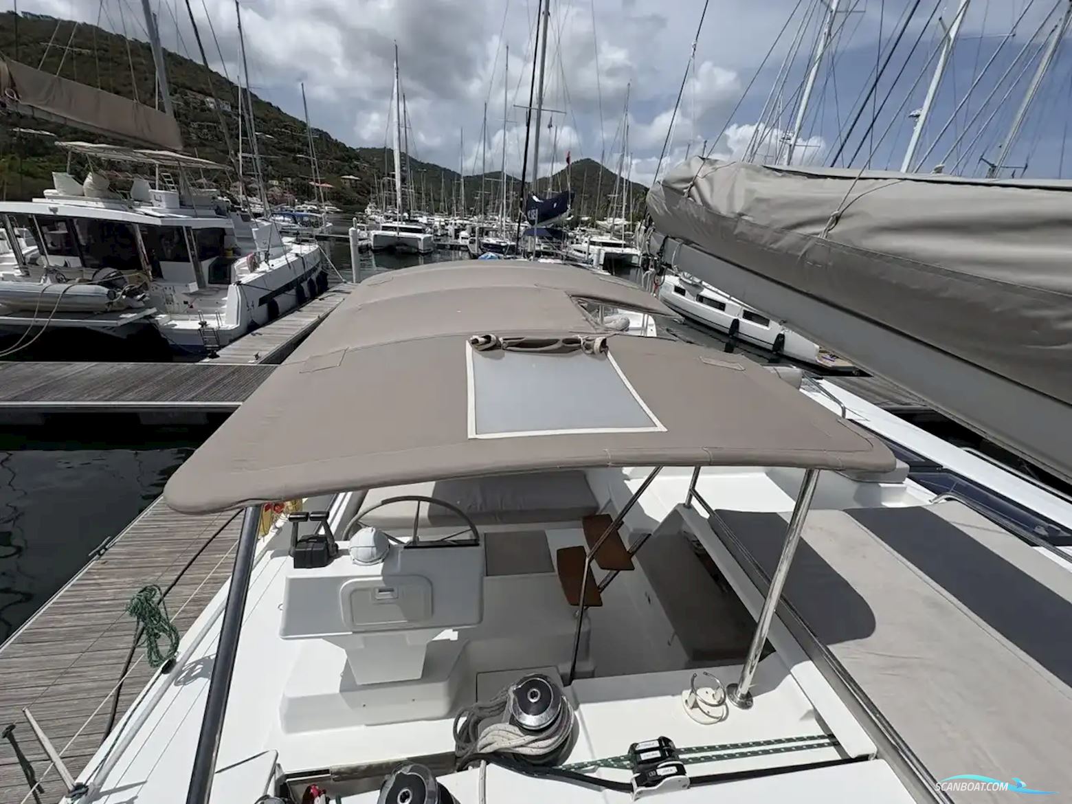 Fountaine Pajot Helia 44