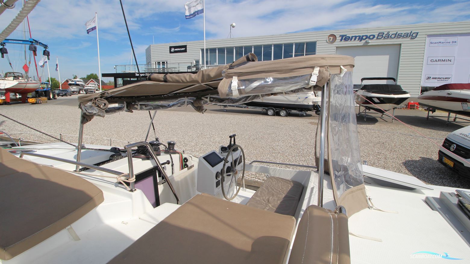 Fountaine Pajot Helia 44