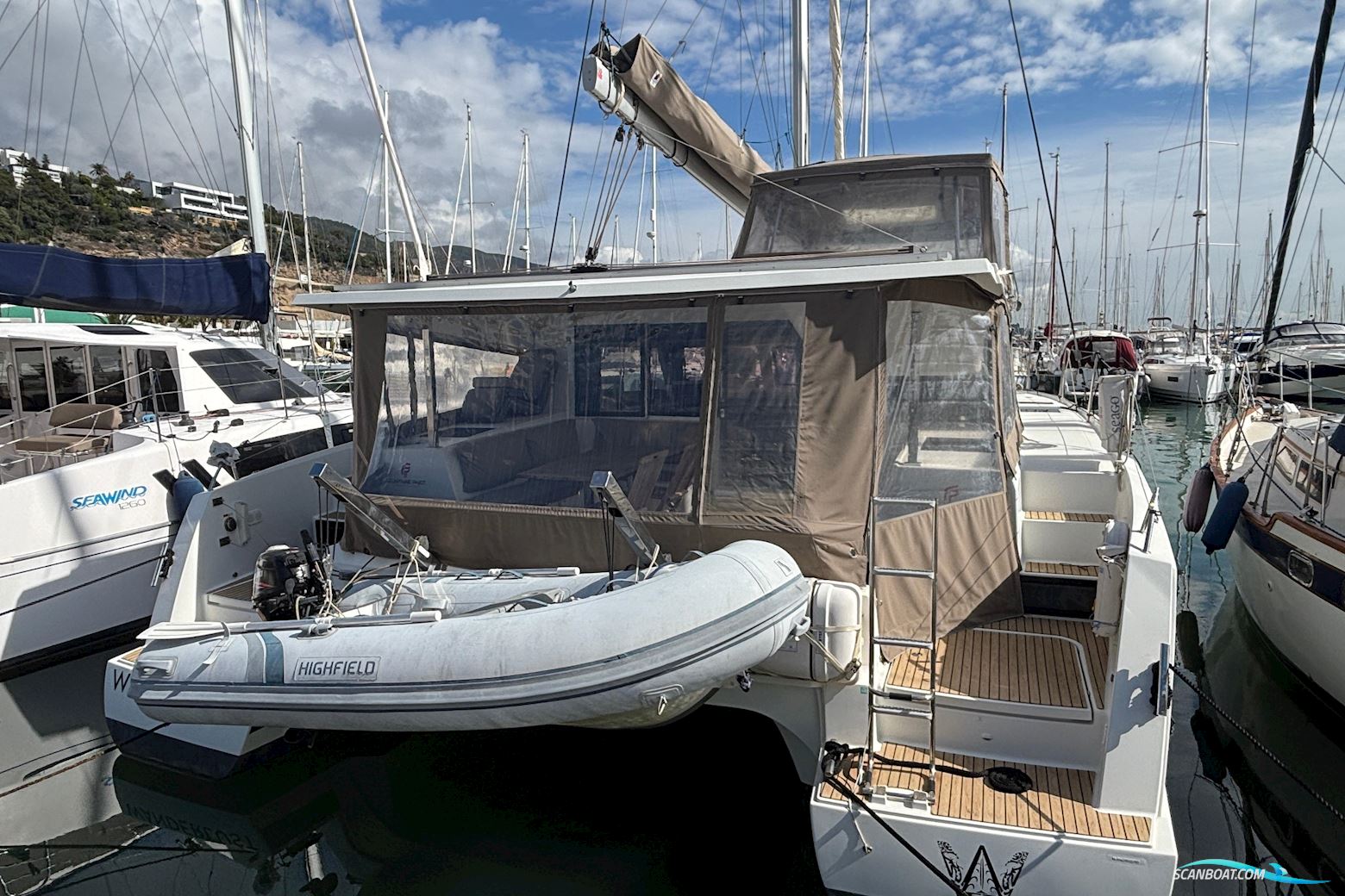 Fountaine Pajot Lucia 40