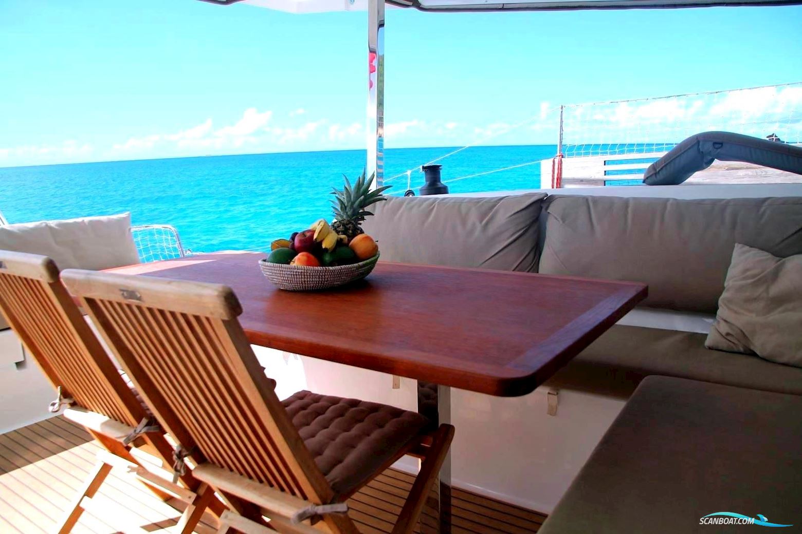 Fountaine Pajot Lucia 40