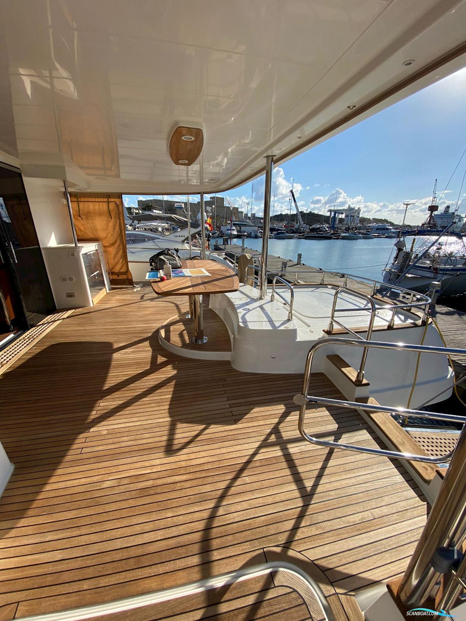 Fountaine Pajot Queensland 55