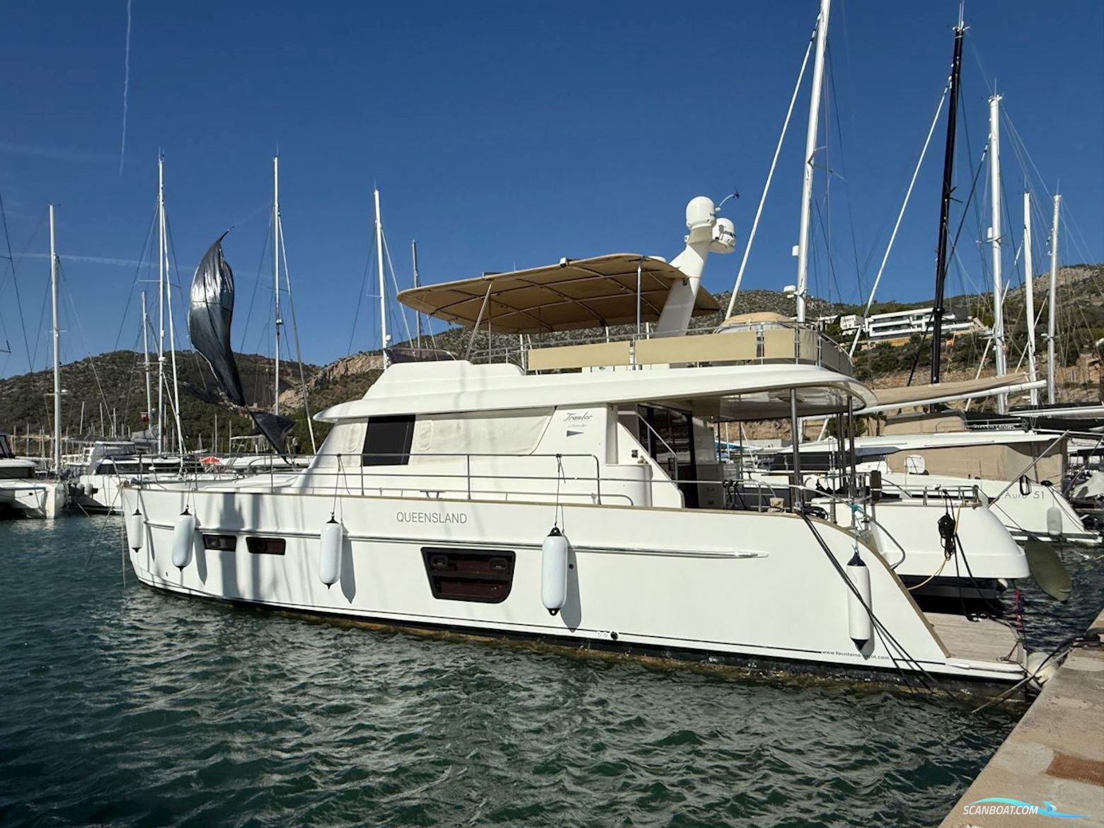 Fountaine Pajot Queensland 55