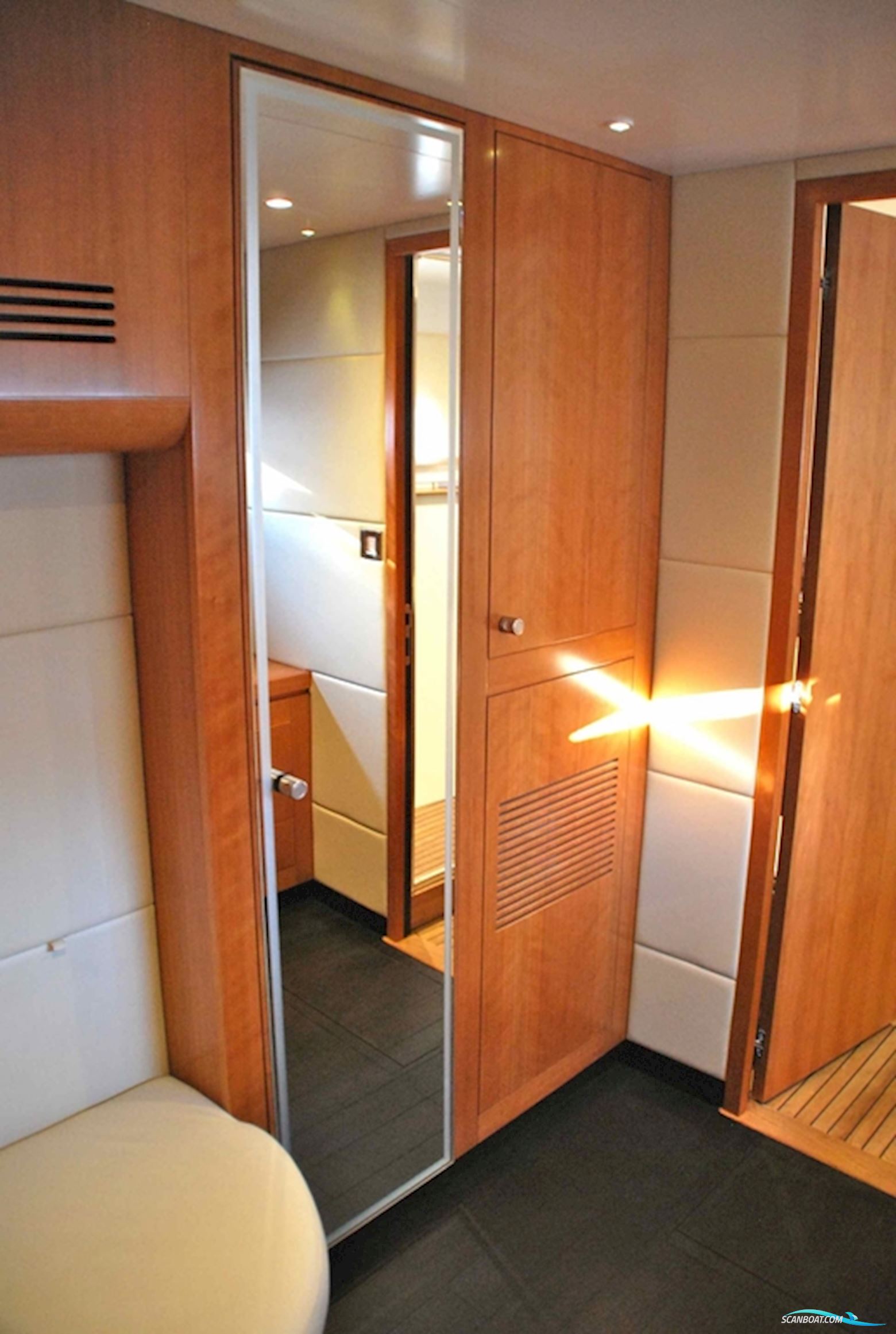 Fountaine Pajot Queensland 55