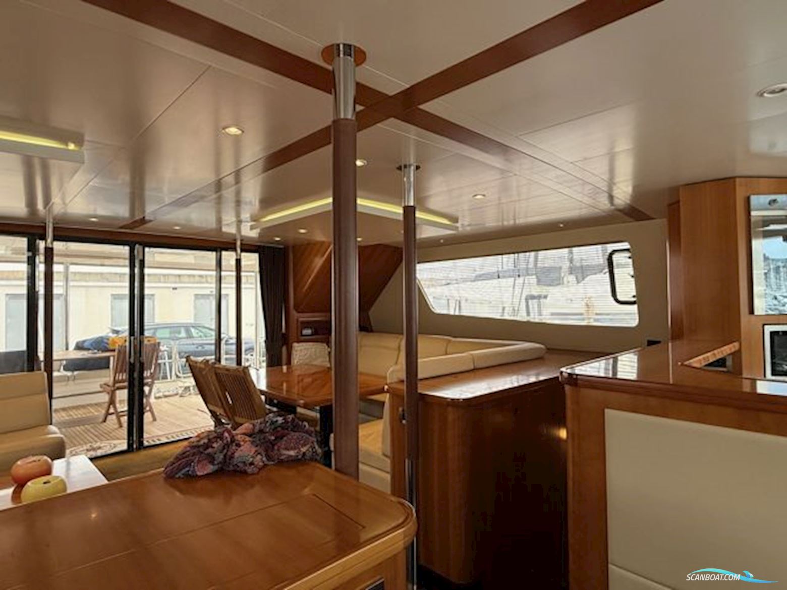 Fountaine Pajot Queensland 55