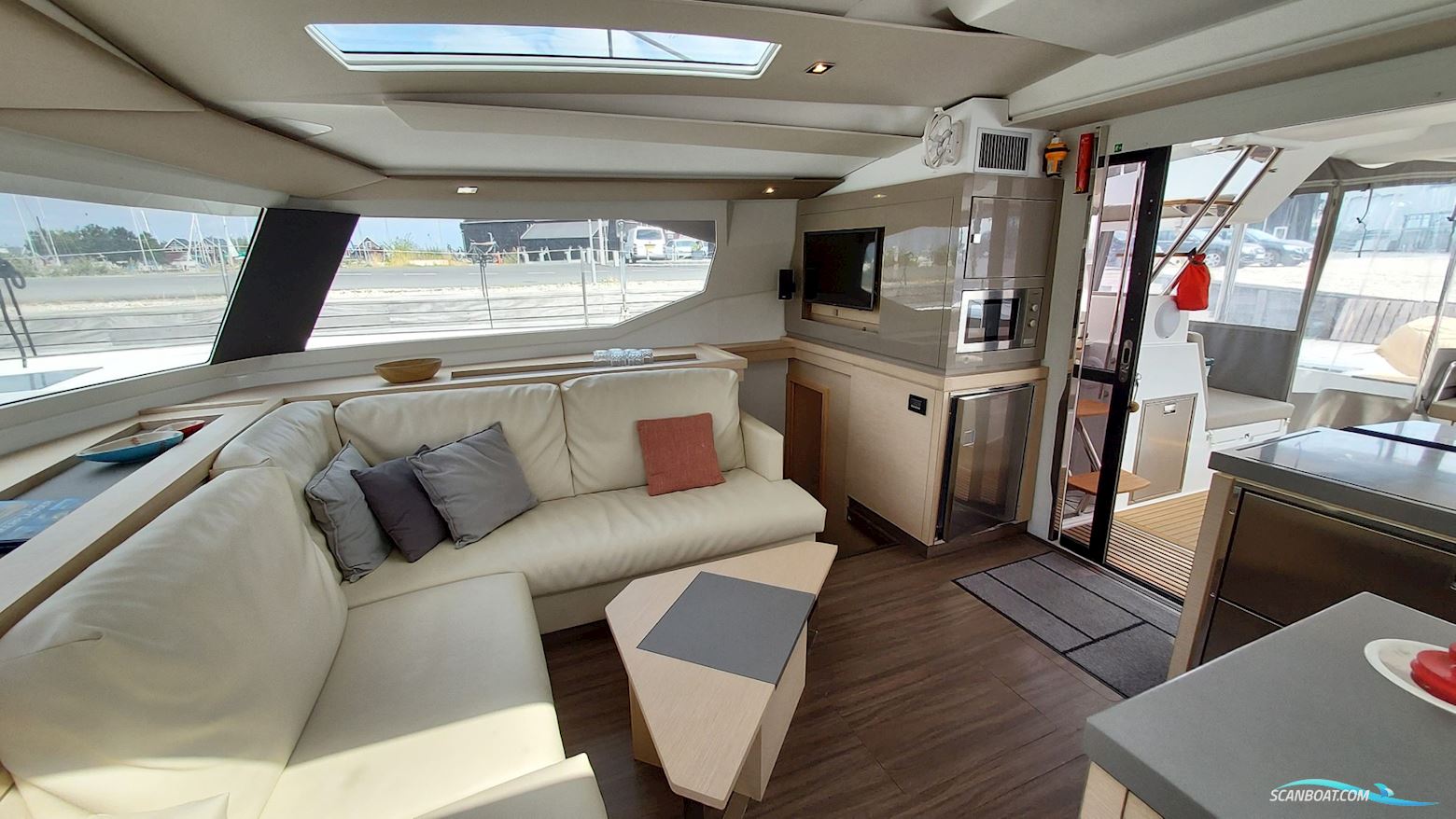 Fountaine Pajot Saona 47