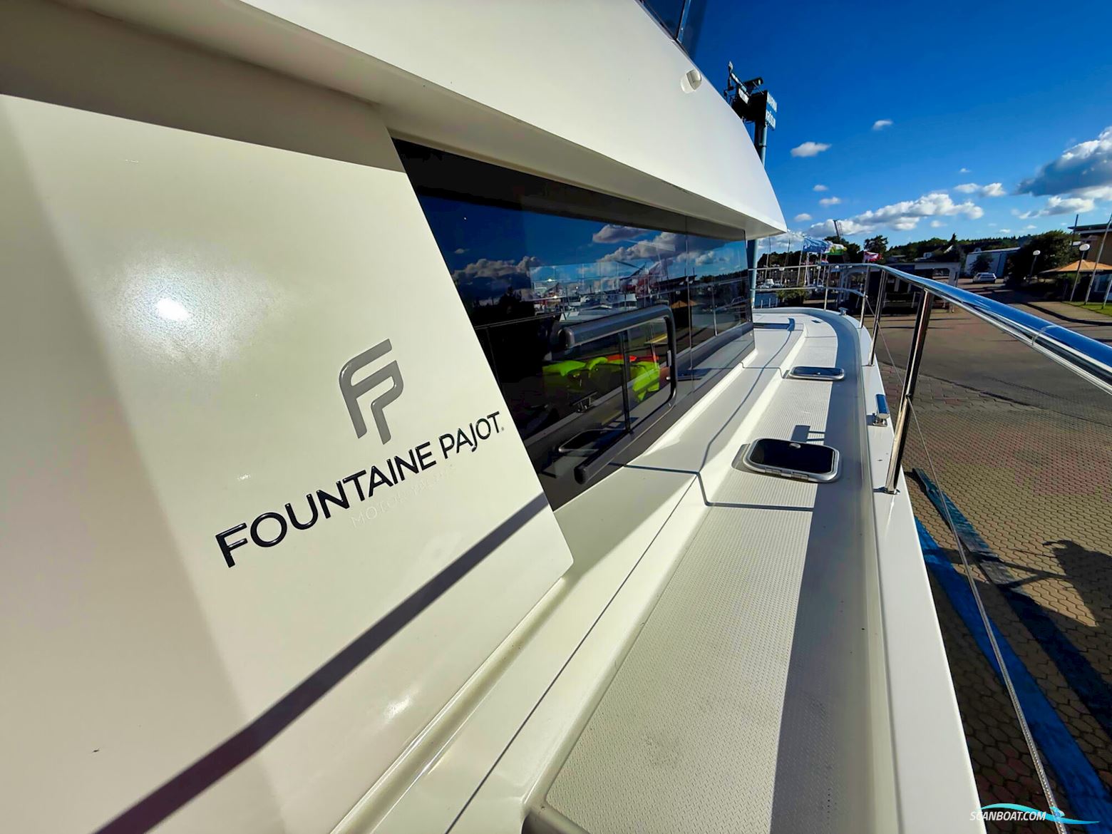 Fountaine Payot Motorcatamaran MY 37