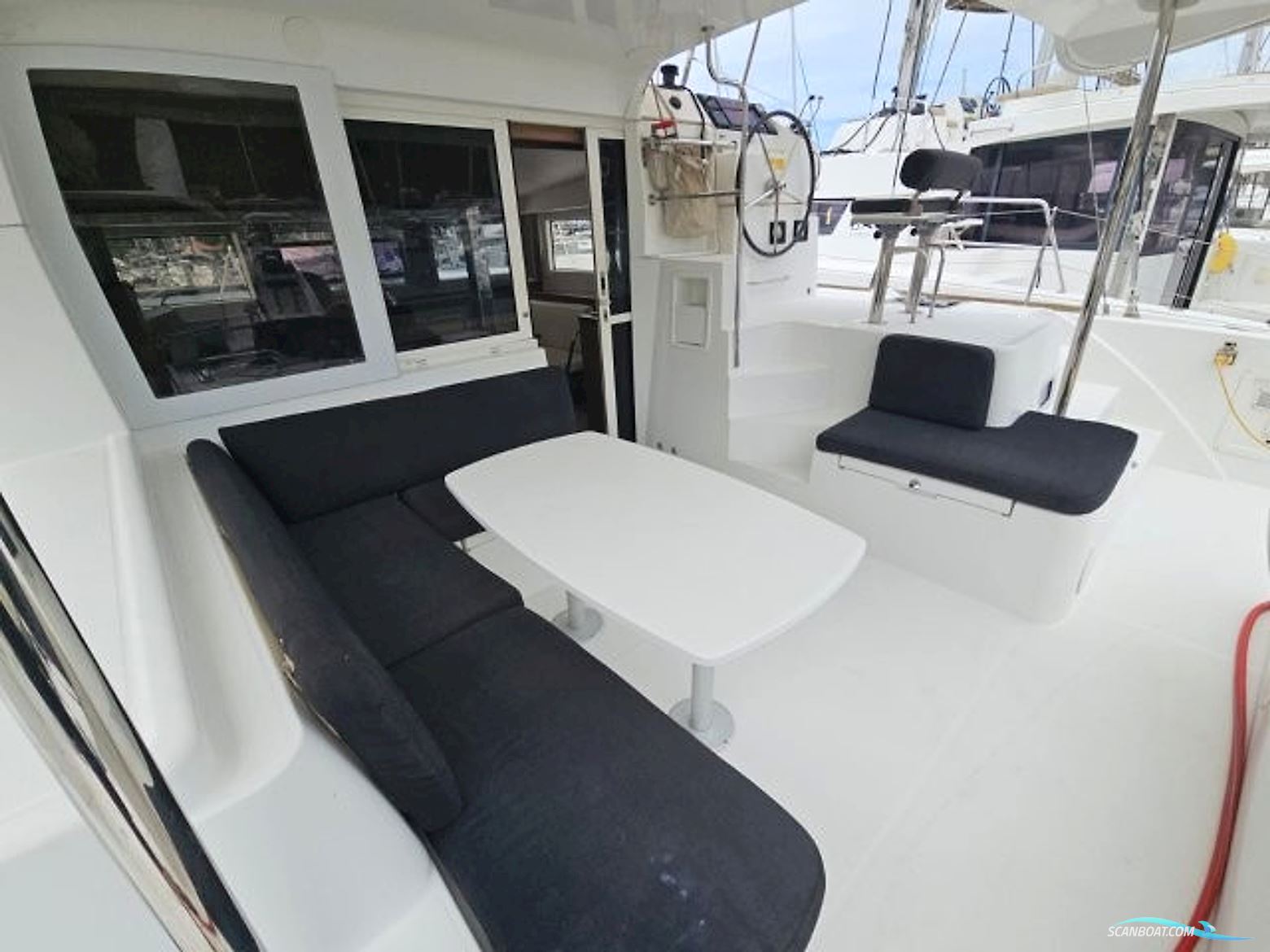 LAGOON  40