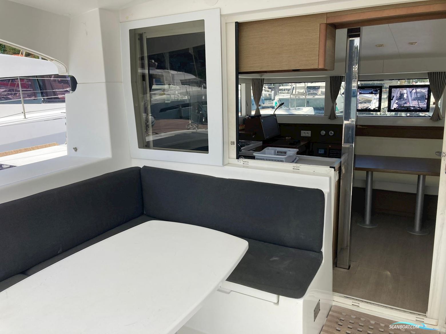 LAGOON  40