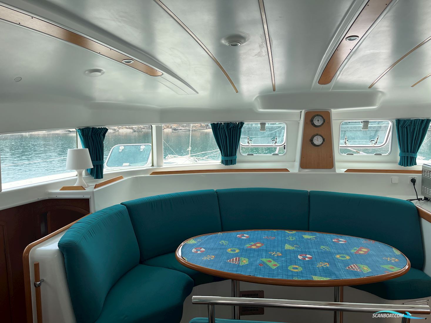 Lagoon 380 Owners Version