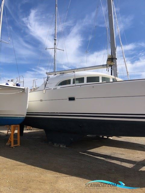 Lagoon 380 S2 (Owners Version)