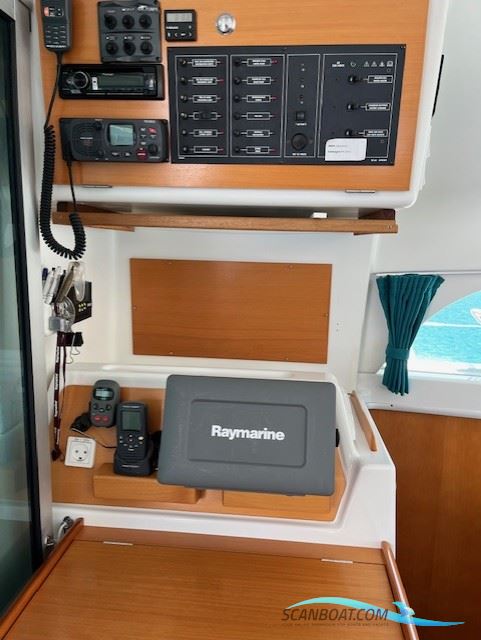 Lagoon 380 S2 (Owners Version)