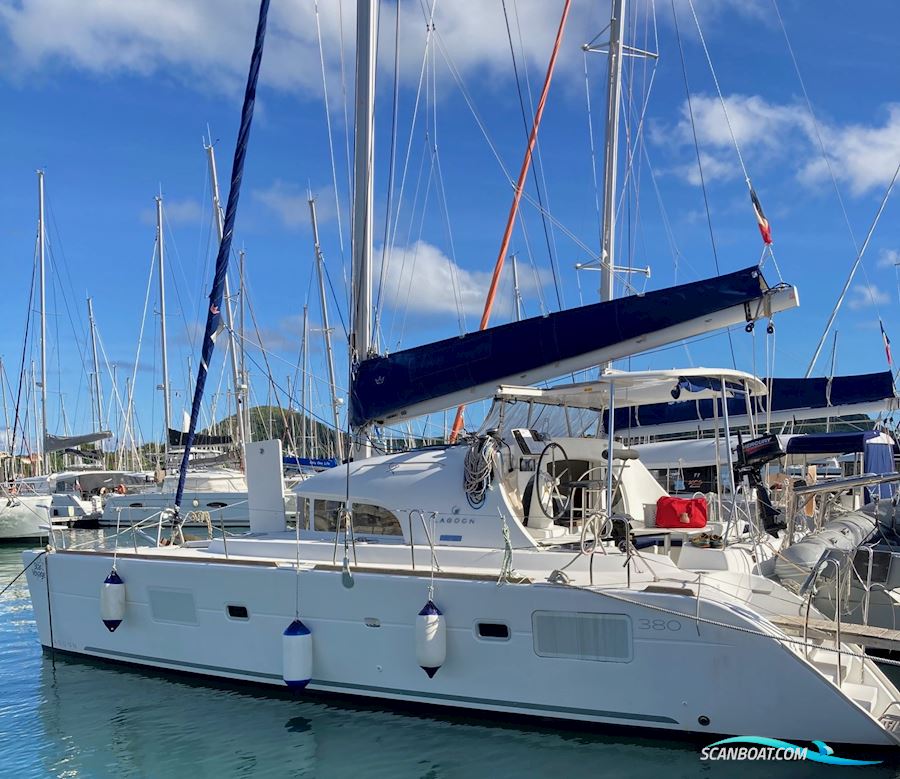 Lagoon 380 Multi hull boat 2018, with Yanmar 3YM30 AE engine, Martinique