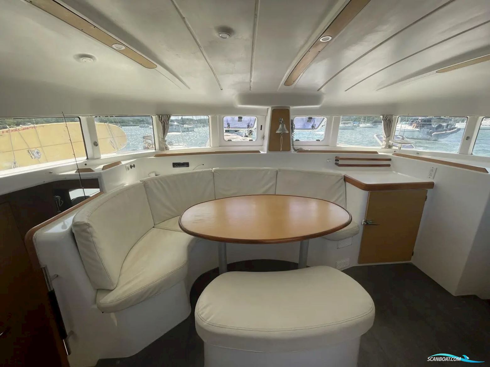 Lagoon 380