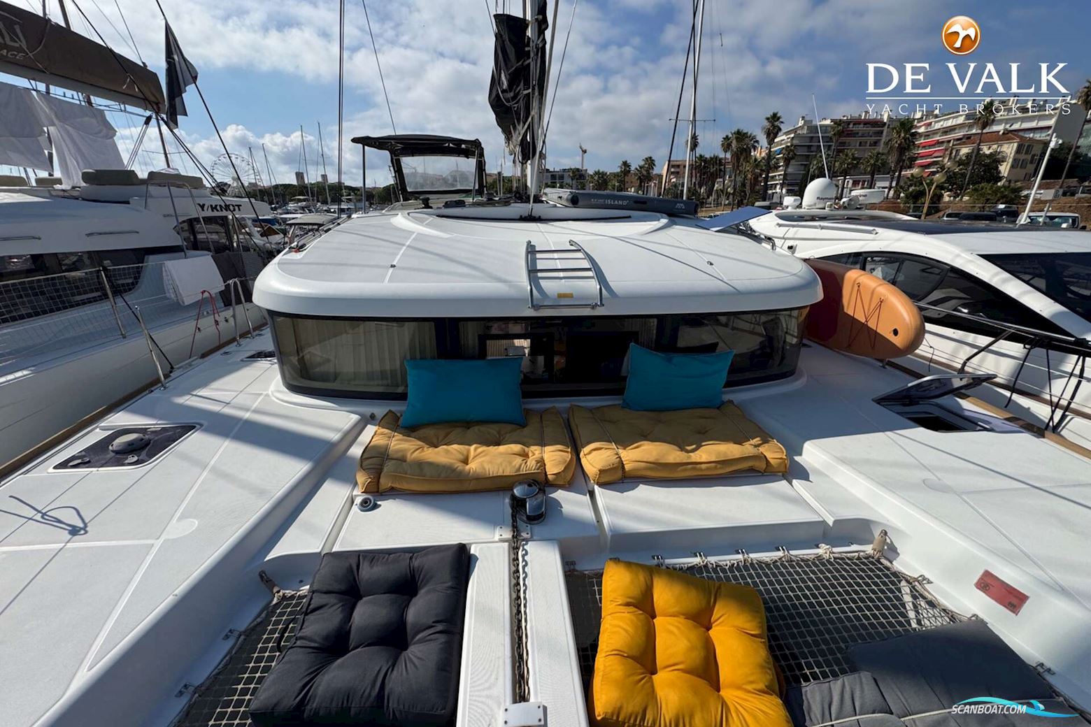 Lagoon 39