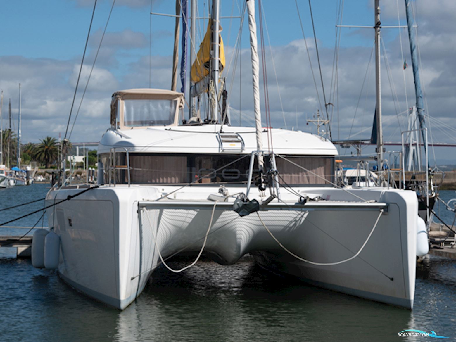 Lagoon 39