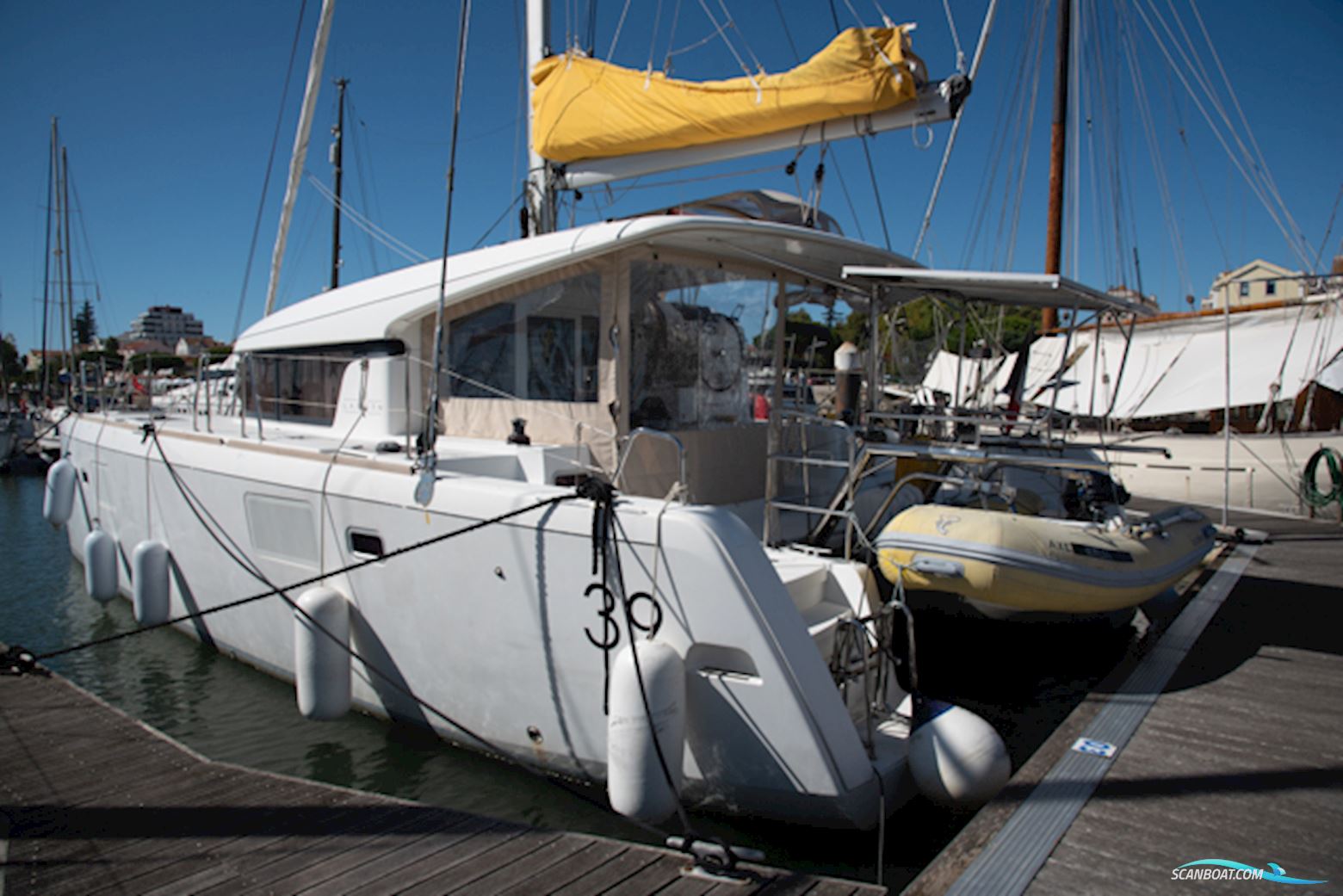 Lagoon 39
