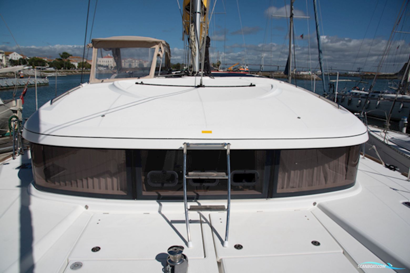 Lagoon 39