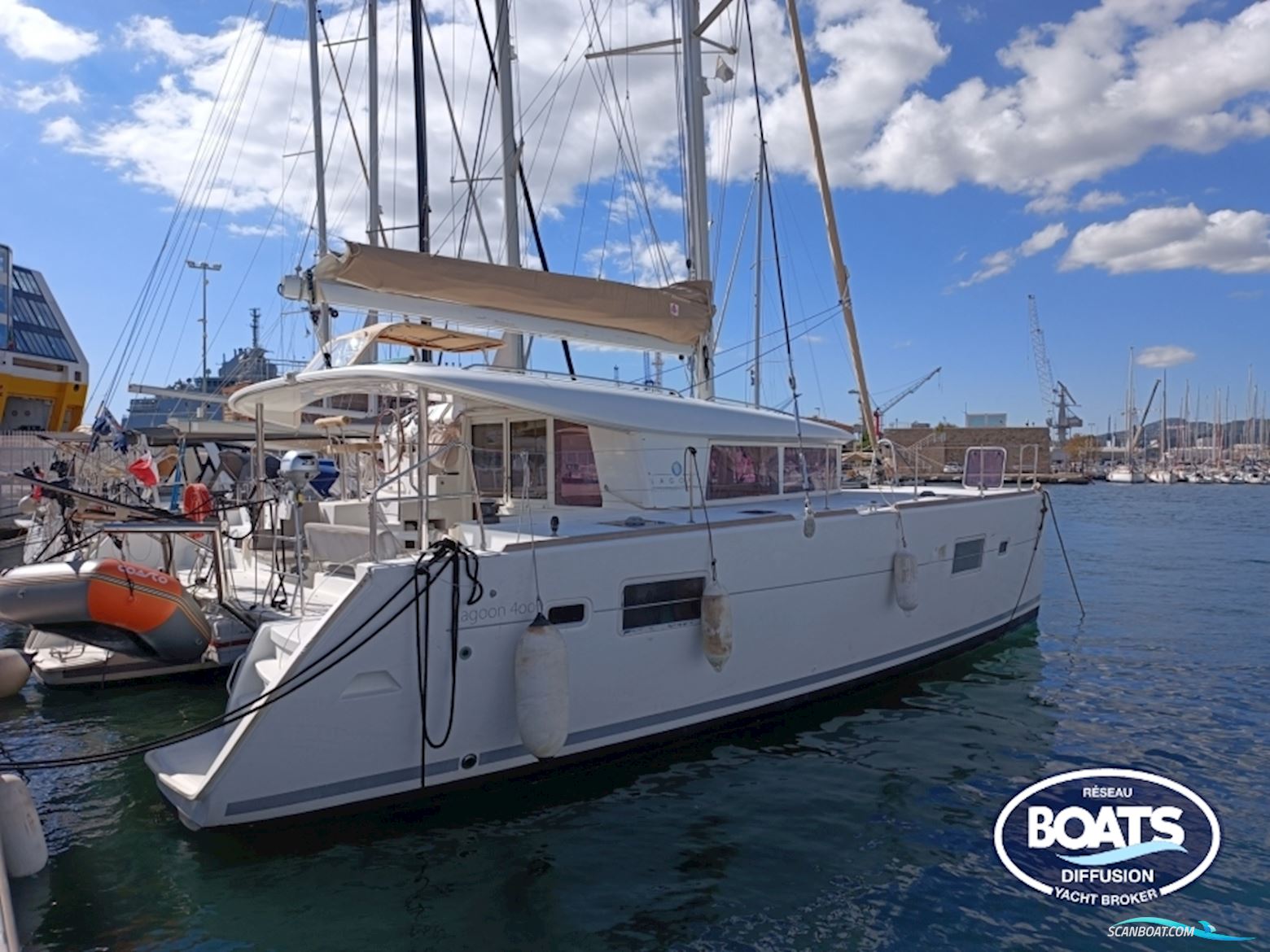 Lagoon 400 Multi hull boat 2011, with Yanmar engine, France