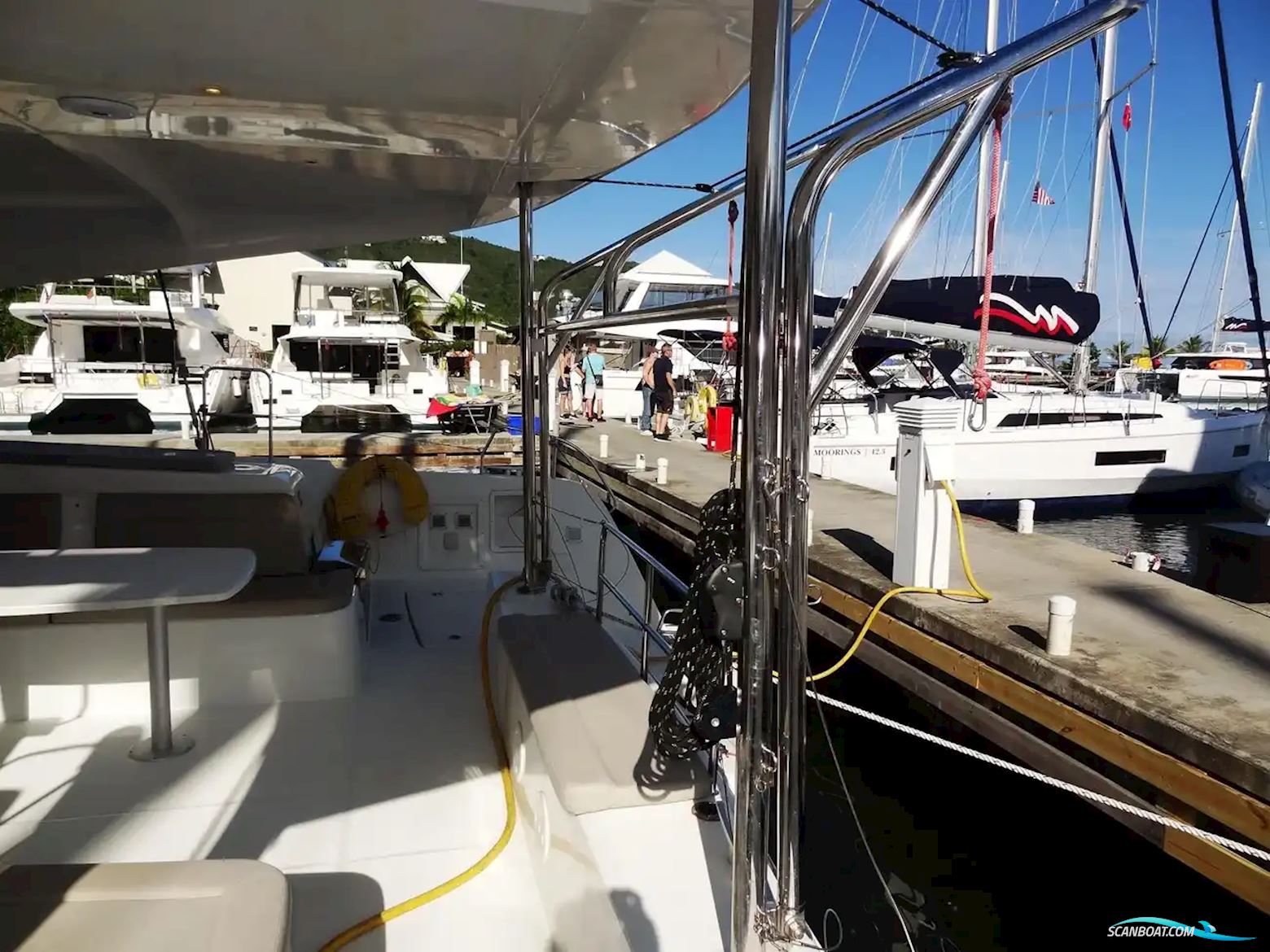 Lagoon 42