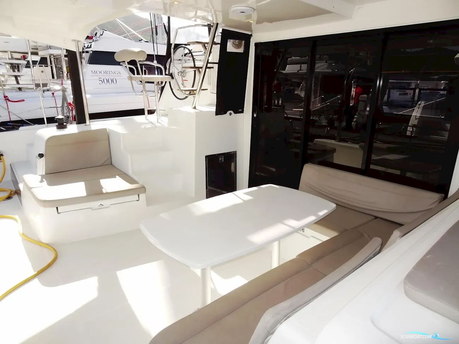 Lagoon 42