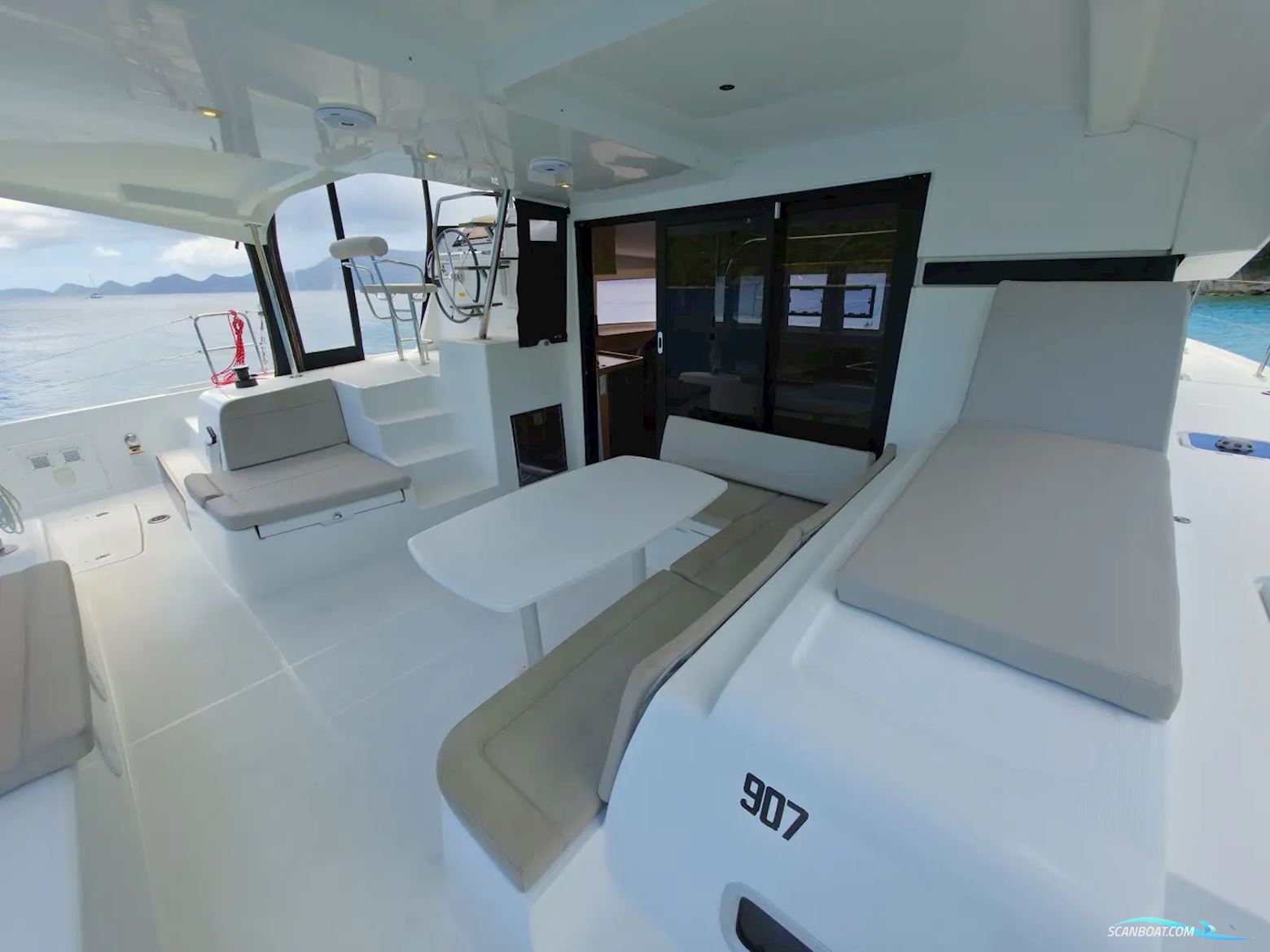 Lagoon 42