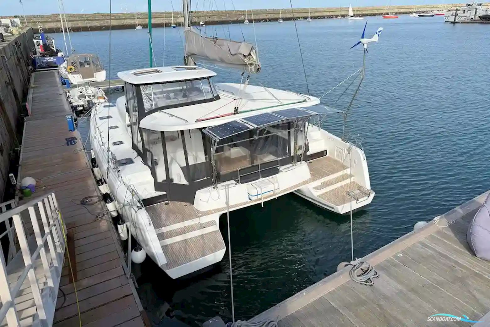 Lagoon 42