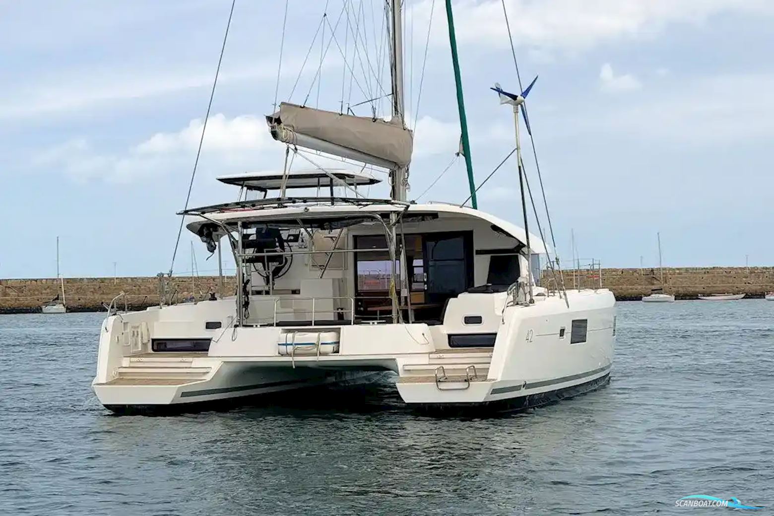 Lagoon 42